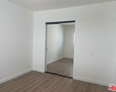 1411 Innes Place - Photo Thumbnail 14