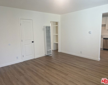 1411 Innes Place - Photo Thumbnail 8