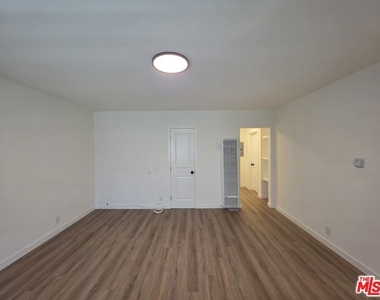 1411 Innes Place - Photo Thumbnail 2
