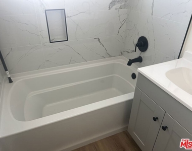 1411 Innes Place - Photo Thumbnail 17