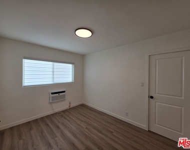 1411 Innes Place - Photo Thumbnail 38