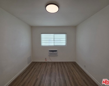 1411 Innes Place - Photo Thumbnail 34