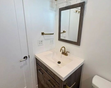 8045 Darby Avenue - Photo Thumbnail 10