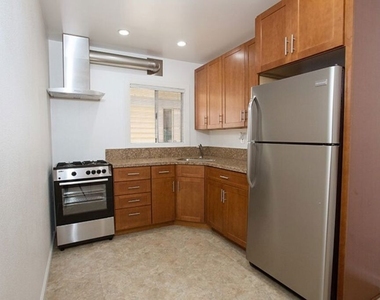 40 Rose Avenue - Photo Thumbnail 4