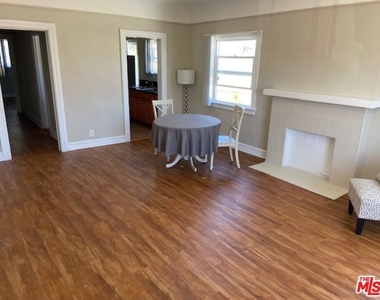 4537 W 11th Place - Photo Thumbnail 4