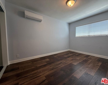 7174 Valmont Street - Photo Thumbnail 4