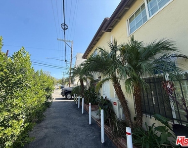 7174 Valmont Street - Photo Thumbnail 18
