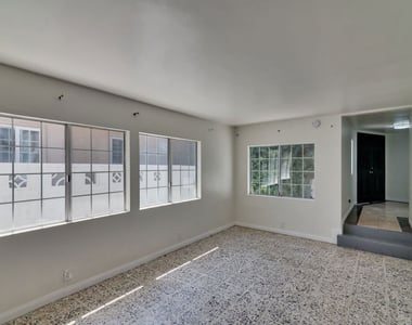 15013 Hartsook Street - Photo Thumbnail 3