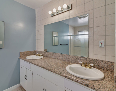 15013 Hartsook Street - Photo Thumbnail 27