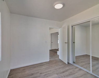 15013 Hartsook Street - Photo Thumbnail 11