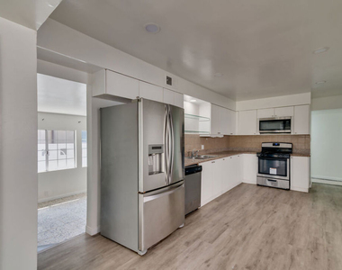 15013 Hartsook Street - Photo Thumbnail 6