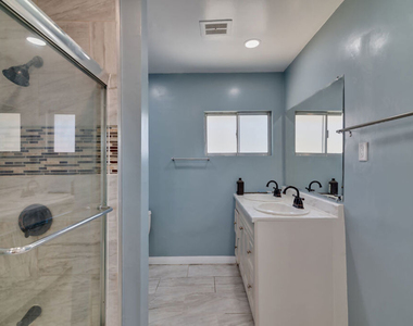 15013 Hartsook Street - Photo Thumbnail 12