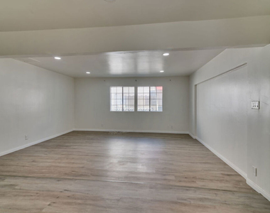 15013 Hartsook Street - Photo Thumbnail 18