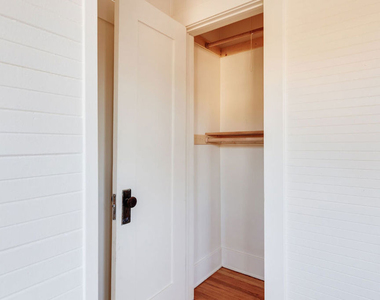 1005 W Kensington Road - Photo Thumbnail 24