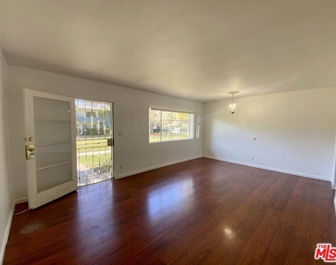5456 Village Green - Photo Thumbnail 5