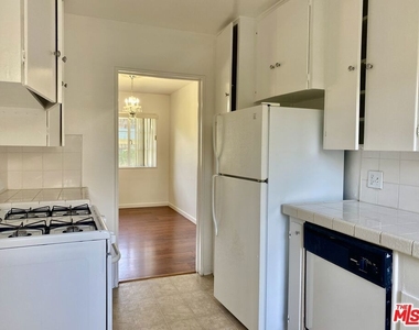 5456 Village Green - Photo Thumbnail 4