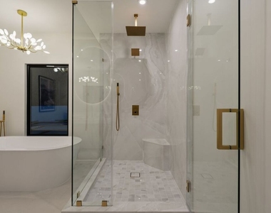 1712 N Beverly Glen Boulevard - Photo Thumbnail 22