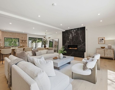 1712 N Beverly Glen Boulevard - Photo Thumbnail 2