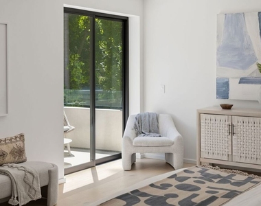 1712 N Beverly Glen Boulevard - Photo Thumbnail 17