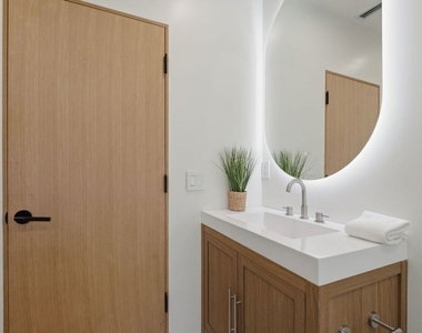 1712 N Beverly Glen Boulevard - Photo Thumbnail 25