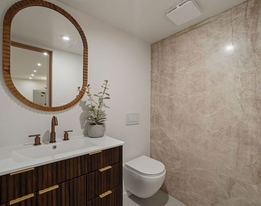 1712 N Beverly Glen Boulevard - Photo Thumbnail 9