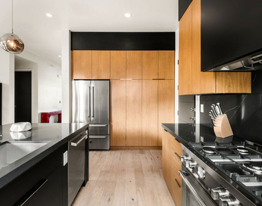4211 Ince Boulevard - Photo Thumbnail 10
