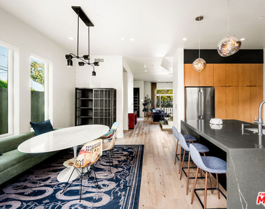 4211 Ince Boulevard - Photo Thumbnail 7