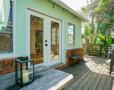 6632 W 87th Street - Photo Thumbnail 2