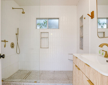 6632 W 87th Street - Photo Thumbnail 15