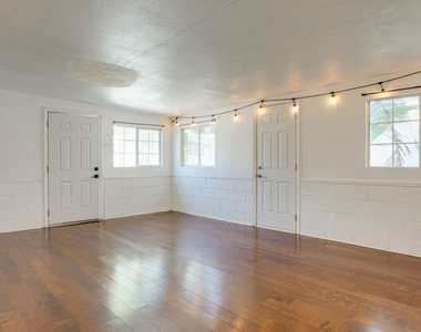 6632 W 87th Street - Photo Thumbnail 26