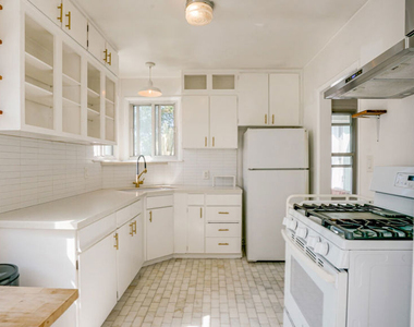 6632 W 87th Street - Photo Thumbnail 9