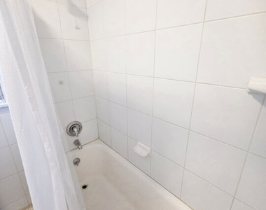 1331 Masselin Avenue - Photo Thumbnail 4