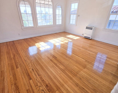1331 Masselin Avenue - Photo Thumbnail 1