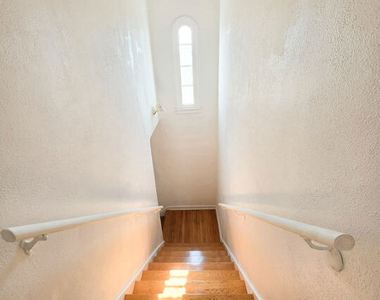 1331 Masselin Avenue - Photo Thumbnail 17