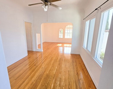 1331 Masselin Avenue - Photo Thumbnail 3
