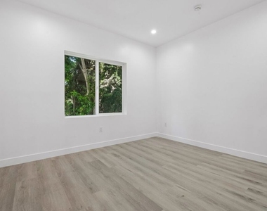 1434 Beverwil Drive - Photo Thumbnail 9