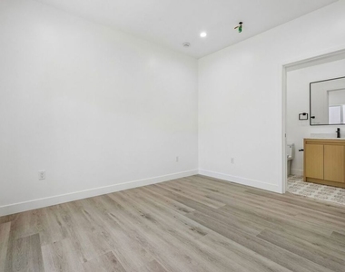 1434 Beverwil Drive - Photo Thumbnail 13