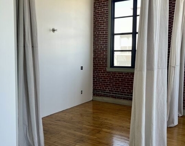 1850 Industrial Street - Photo Thumbnail 10