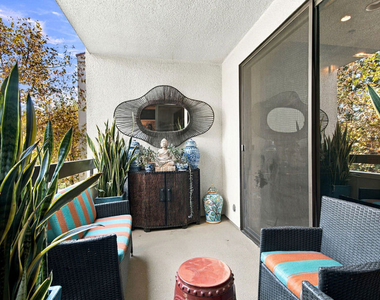 2132 Century Park Lane - Photo Thumbnail 16