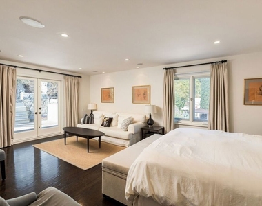 7887 Hillside Avenue - Photo Thumbnail 10