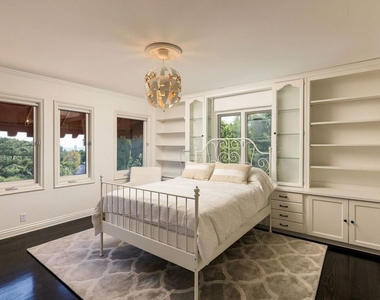7887 Hillside Avenue - Photo Thumbnail 15