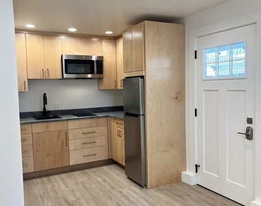 2739 Dorman St - Photo Thumbnail 4