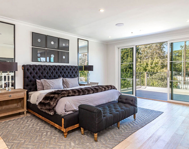 722 N Camden Drive - Photo Thumbnail 13