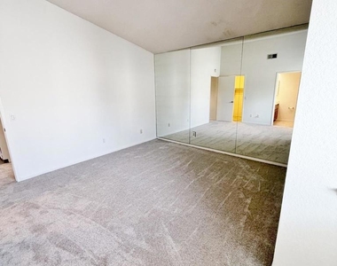 9983 Paseo Montril Dr. - Photo Thumbnail 21