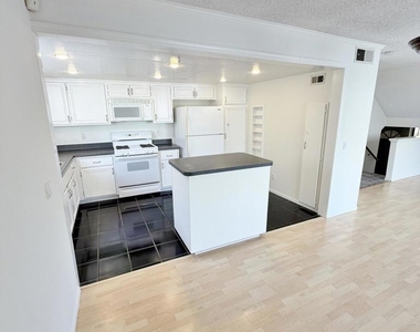 9983 Paseo Montril Dr. - Photo Thumbnail 17