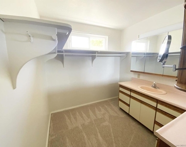 170 Acacia Way - Photo Thumbnail 4