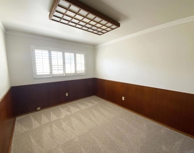 170 Acacia Way - Photo Thumbnail 3
