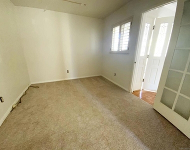 170 Acacia Way - Photo Thumbnail 10