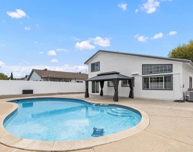 1259 Calle Candelero - Photo Thumbnail 50