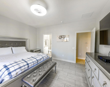 39676 Somerset Avenue - Photo Thumbnail 12
